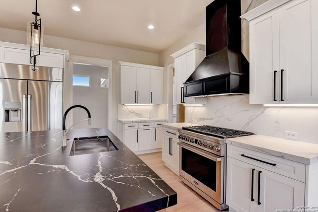 748 Annabelle Ave — BELLE OAKS RANCH
