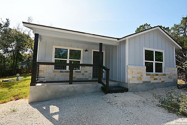216 REMINGTON RD — Comal Hills