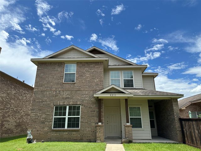 8211 Gran Villa Dr — Villas/Canyon Lakes West Sec 01