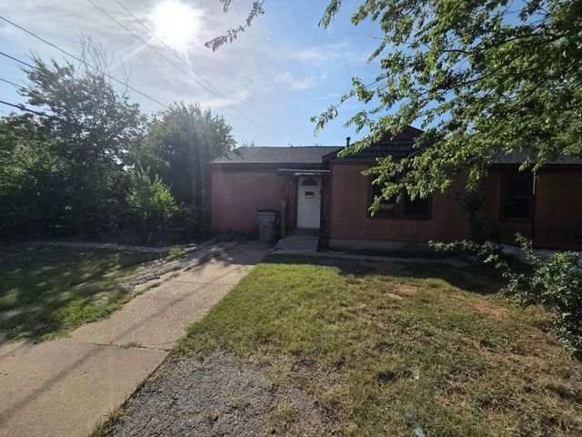 2205 Lucas Ave — Sunnyside Heights 2