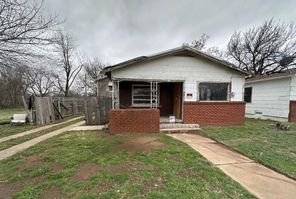 811 Tulsa St — Homewood Heights