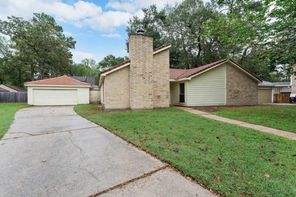 3710 Fern View Dr — Greentree Village Sec 01 Amd