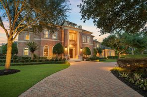 16 Grand Mnr — Sweetwater Estates
