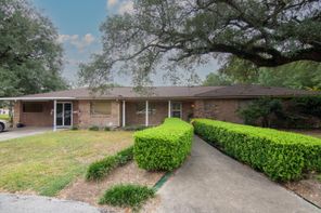 8819 Dowdell Rd — NA