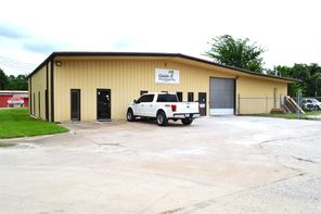 12122 Knigge Cemetery Road Rd — Alexander Burnett Surv A-109