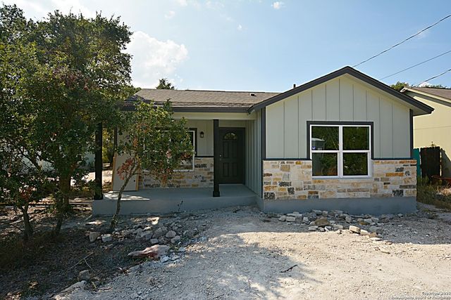 926 High Dr. — Comal Hills