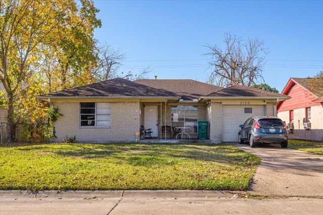 3120 Redfield Dr — Bennett Estates Sec 01 R/P
