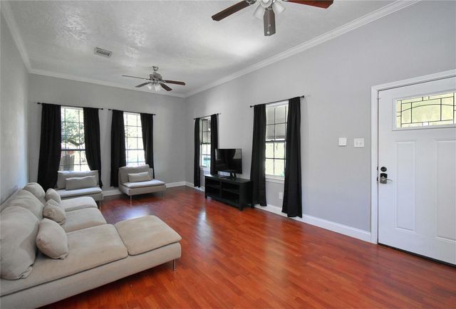 504 Green St — Weickersheimer Court