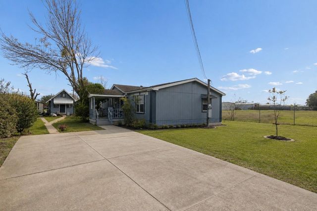 2716 Southmore Ave E — Satsuma Gardens