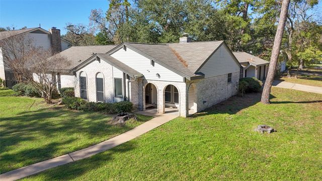 202 Black Forest Dr — Enchanted Oaks Sec 01