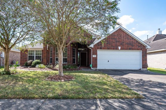 5914 Birdie Way — Fairway Place