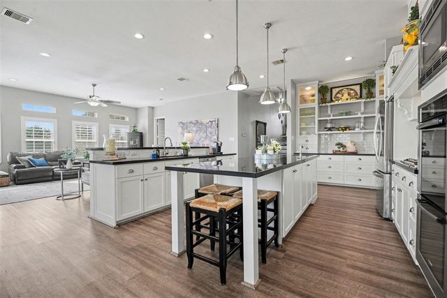 4118 Landon Ln — Falcons Point Sub