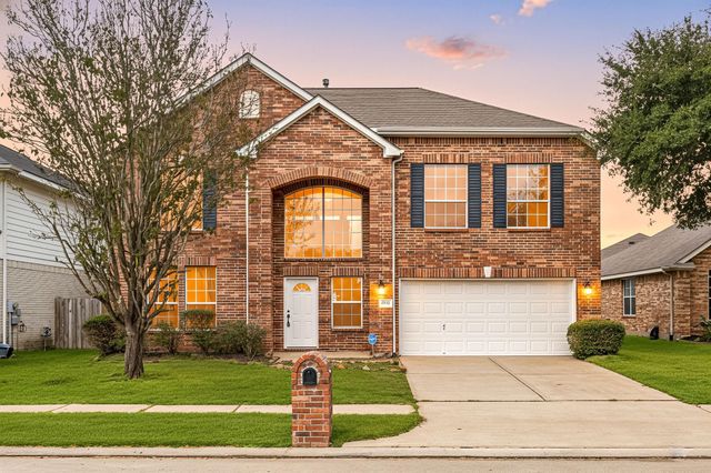 19226 Crescent Pass Dr — Pinecrest Forest