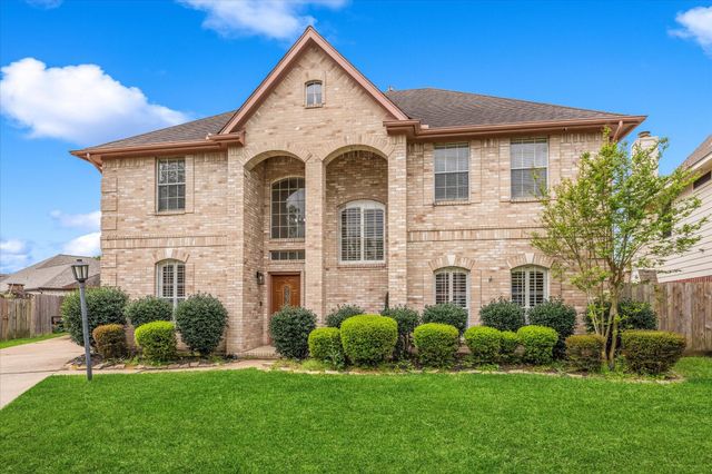 4318 Raintree Ct Ct — Village Grove East Sec 03