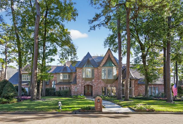 8807 Chelmsford Ln — Champion Forest