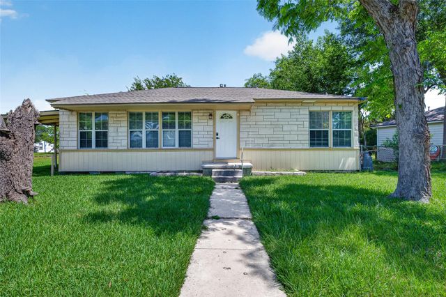 1221 Parkway St — Wynnewood Sec 01 & 02