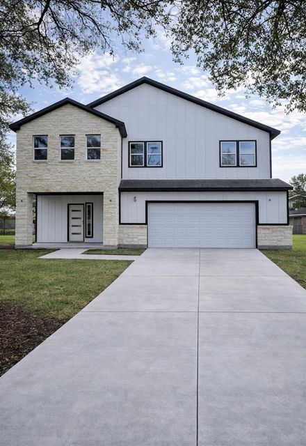 2104 Montana St — Southwest Sec 01