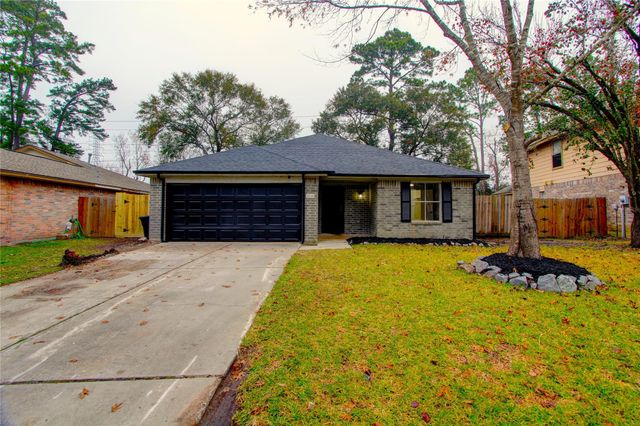 3646 Nutwood Ln — Forest North