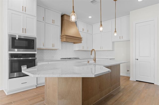 21218 Harbor Green Ln — Marvida