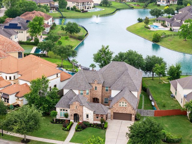 5618 Camden Springs Ln — Riverstone