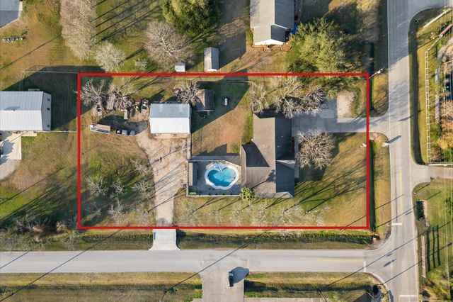 1840 Caroline St — White Unrec