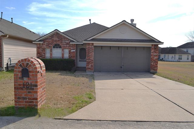 121 Golfview Dr — April Sound 09