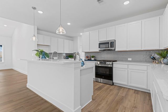 9010 Gull Canyon Dr — Bay Creek
