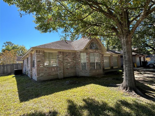 5338 Rivergate Dr — Postwood