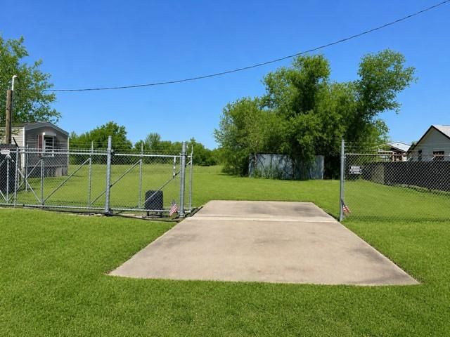 801 Genoa Red Bluff Rd — Ross J O