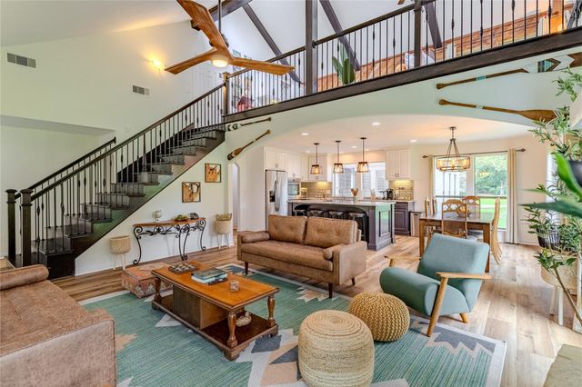 129 Springs Edge Dr — April Sound 01