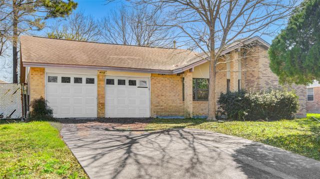 4112 Pine Shadows St — Plantation Estates 1