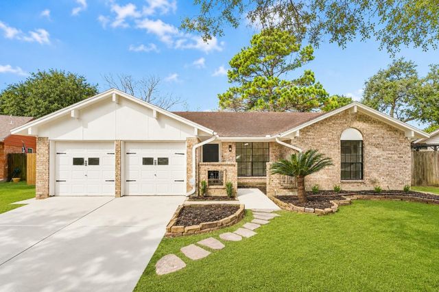 5007 Colmesneil St — Corrigan Pearland