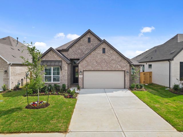 2402 Garden Arbor — Wood Leaf Reserve