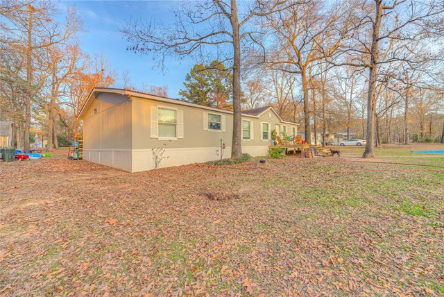 17709 Pine View Dr — Pinewood Village 02