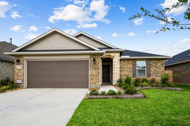 4507 Frontier Trl — Ashbel Cove