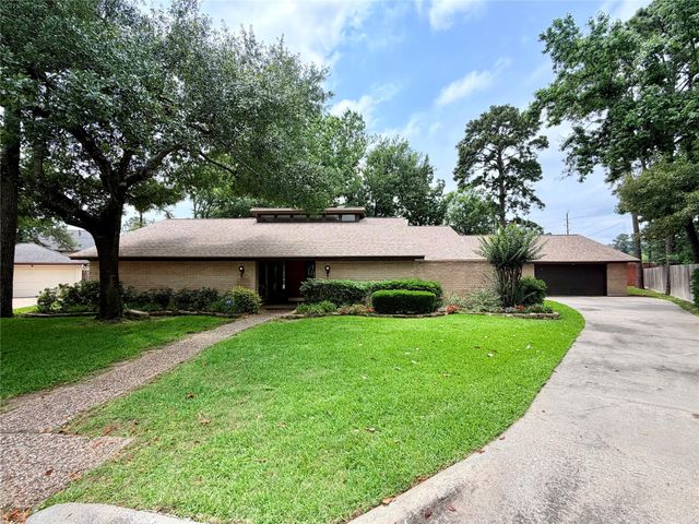 16719 Mandeville Ct — Wimbledon Estates & Racquet Club