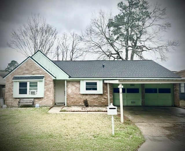 705 Phyllis Ct — Wiggins Village 01