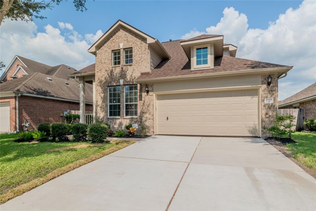 2905 Plum Lake Dr — Shadow Creek Ranch