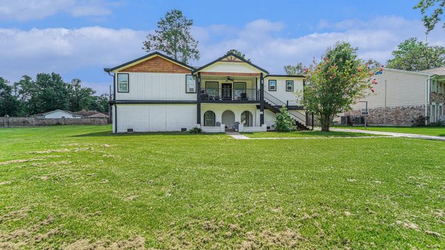 302 Brook Hollow Dr — Riverbrook-Forest Hls Square