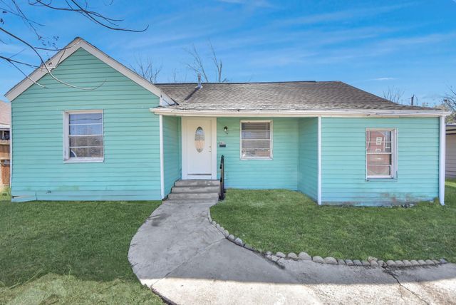 506 Thomas Ave — Inland Harbor