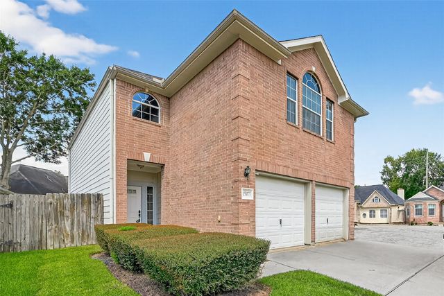 15975 W Bellefontaine Way — Villas/Lakewood Park Sec 02