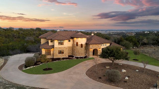 1039 Bluewater Place — MYSTIC SHORES