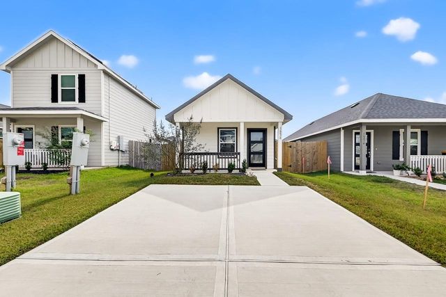 16478 Valerie Marie Pl — MARIE VILLAGE