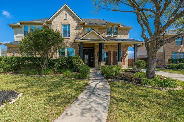 1504 Hickory Bend Ct — The Lakes At Highland Glen Sec
