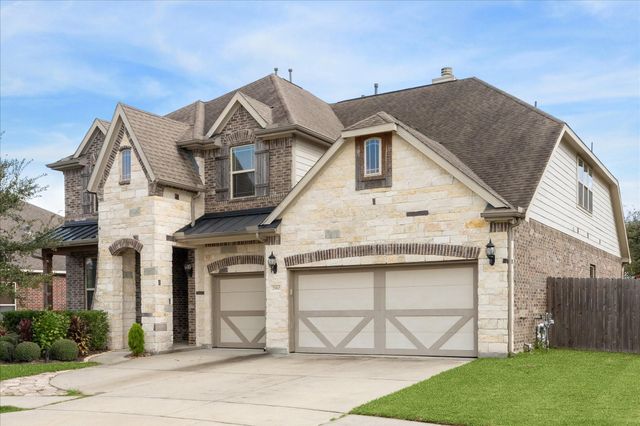 2960 Gibbons Hill Ln — Hidden Lakes