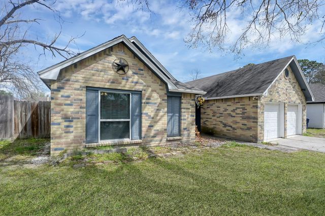 29206 Stapleford St — Fox Run