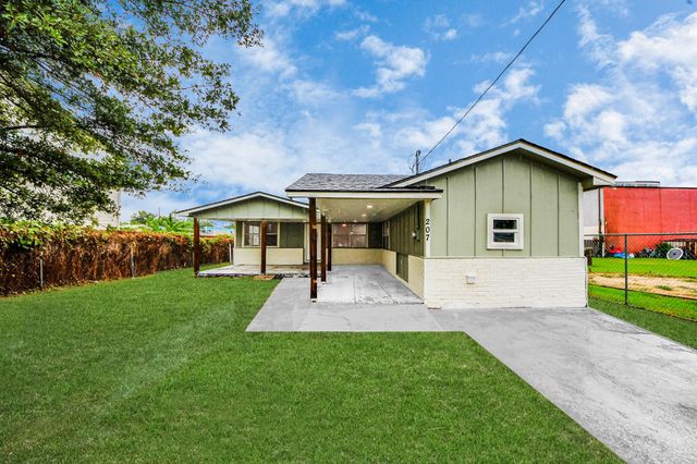 207 E Defee Ave — Goose Creek Townsite