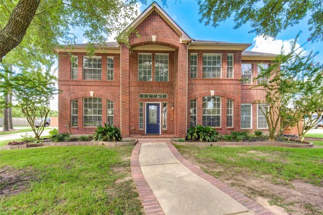 1016 Applewood Dr — Wilderness Trails