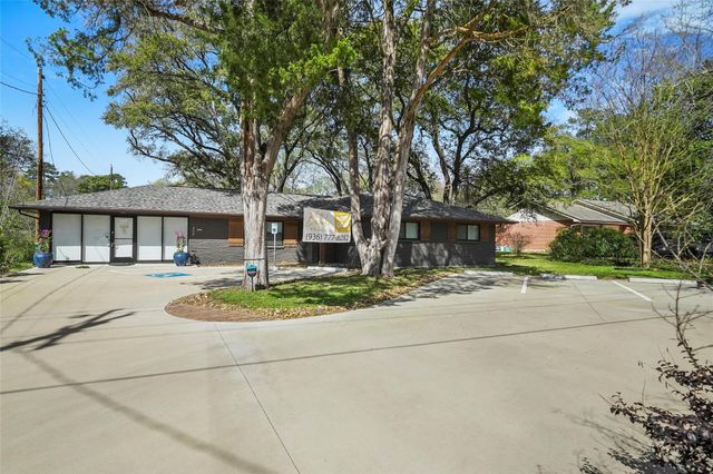 408 Wilson Rd — Wilson Park
