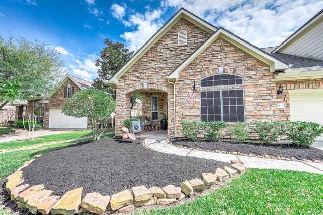 38 E Royal Mews — WDLDS Windsor Lake